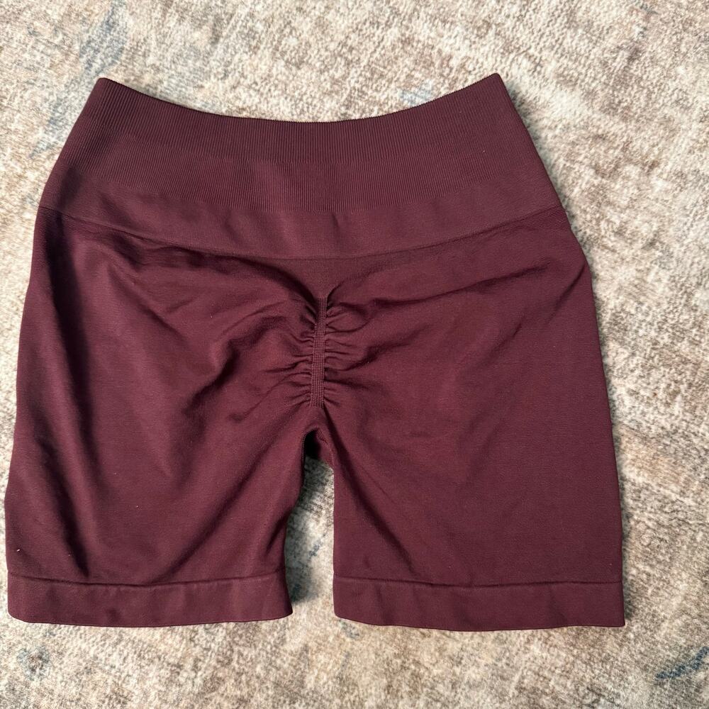 Small Women High-Waisted Scrunch Bum Biker Shorts - Dark Plum